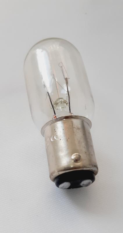 EV TİPİ DİKİŞ MAKİNESİ AMPUL GEÇMELİ , 220 VOLT 15 WATT